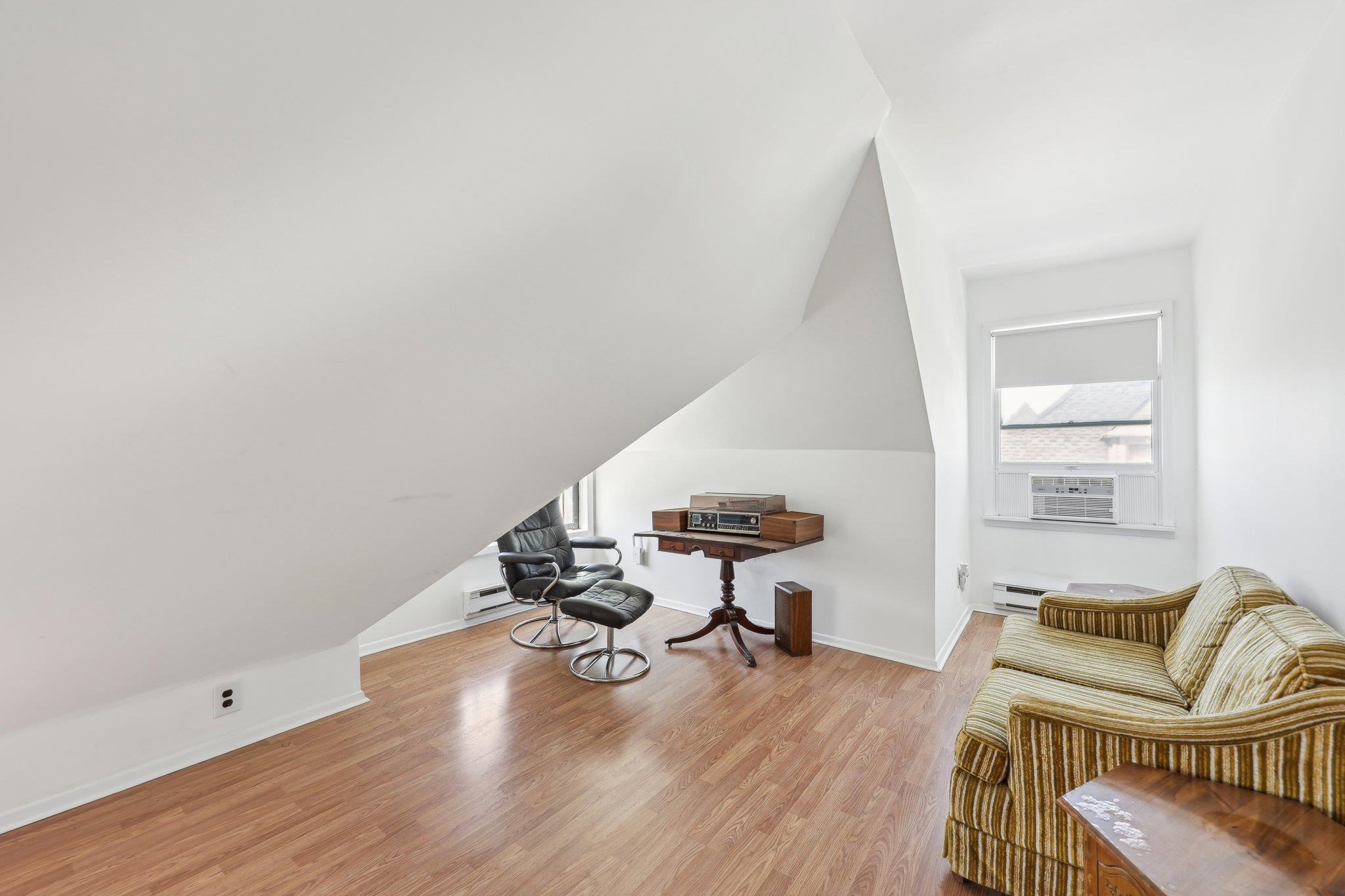 172 BERRY ST