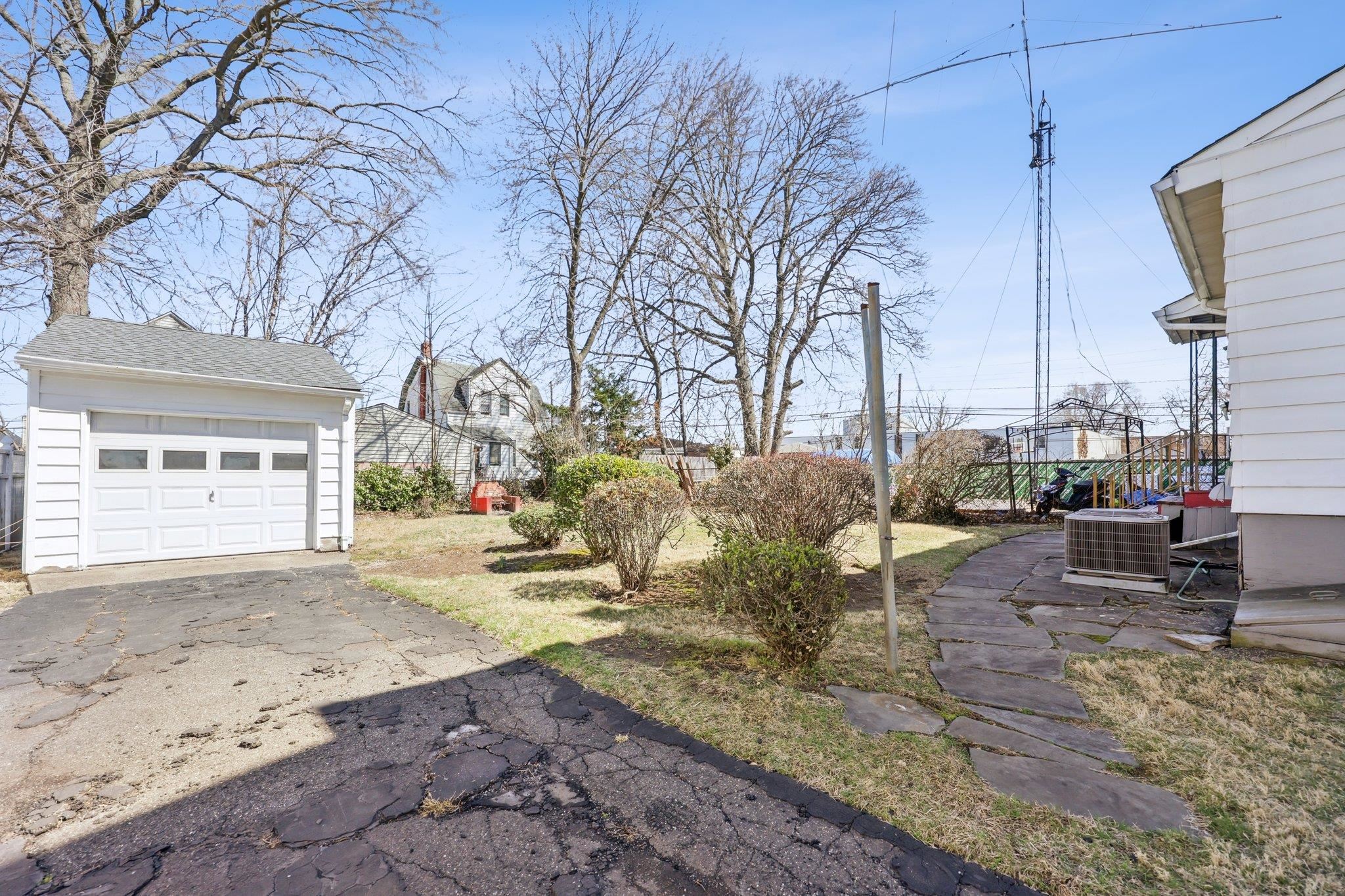 172 BERRY ST
