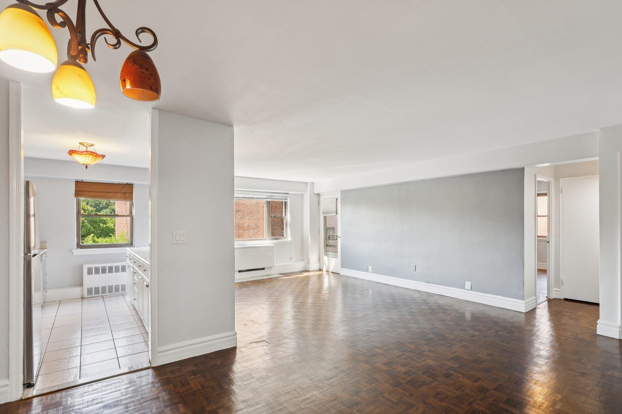 8800 BLVD EAST Unit: 4J