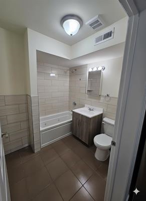110 39TH ST Unit: 1