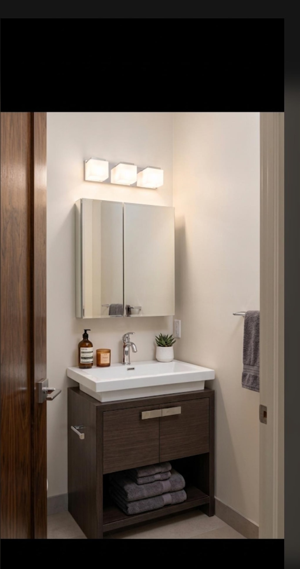 542 29TH ST Unit: 1