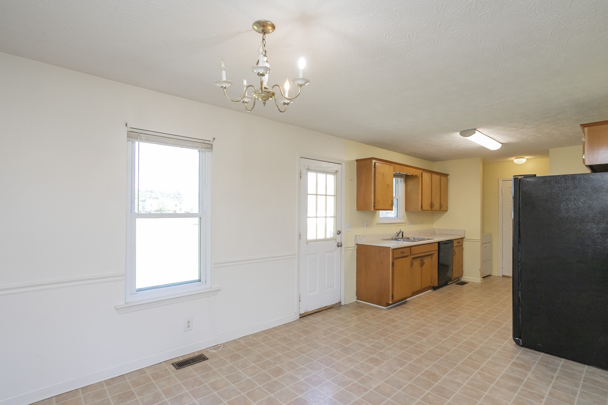 931 E Jefferson Pike