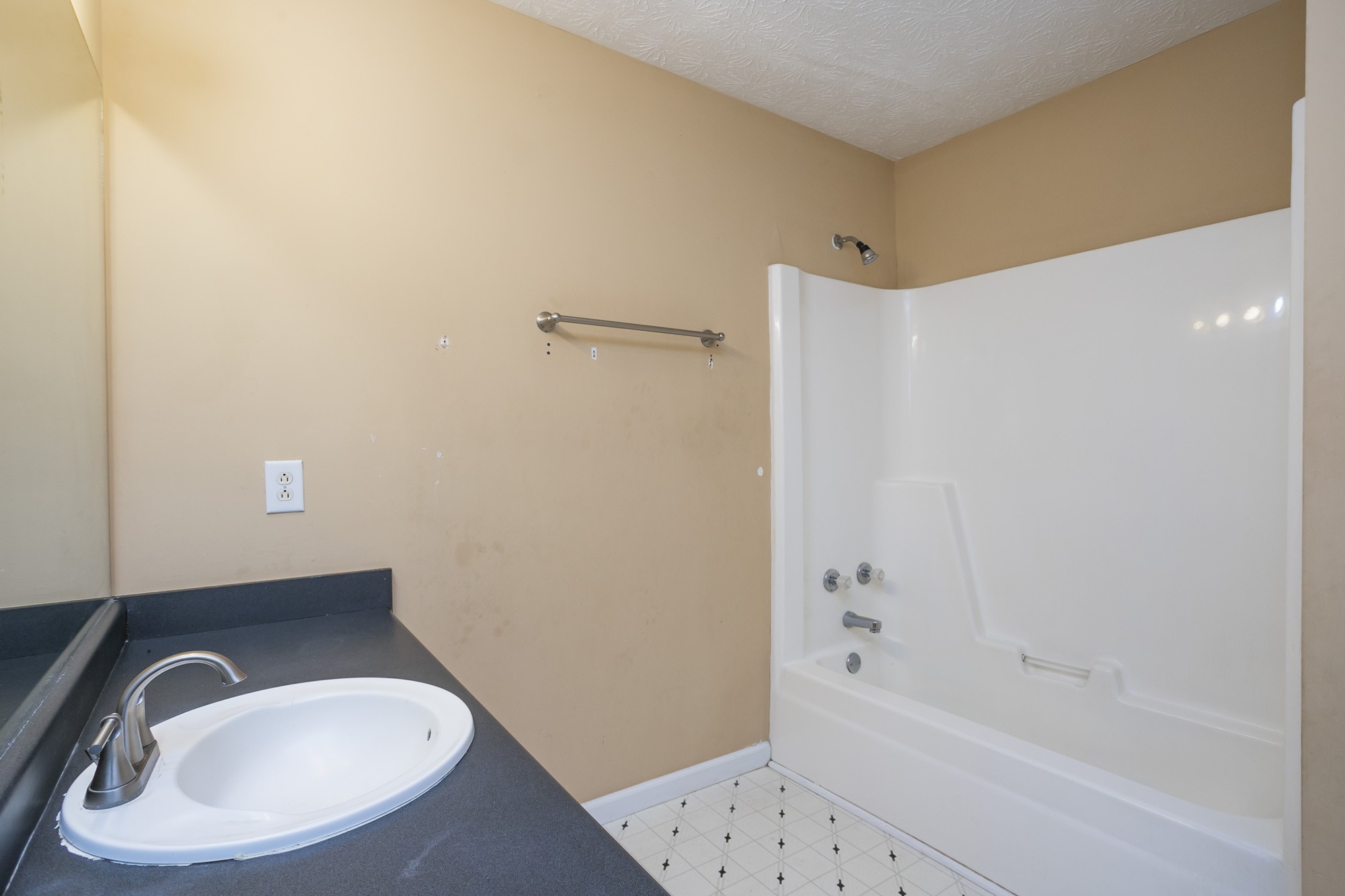 931 E Jefferson Pike