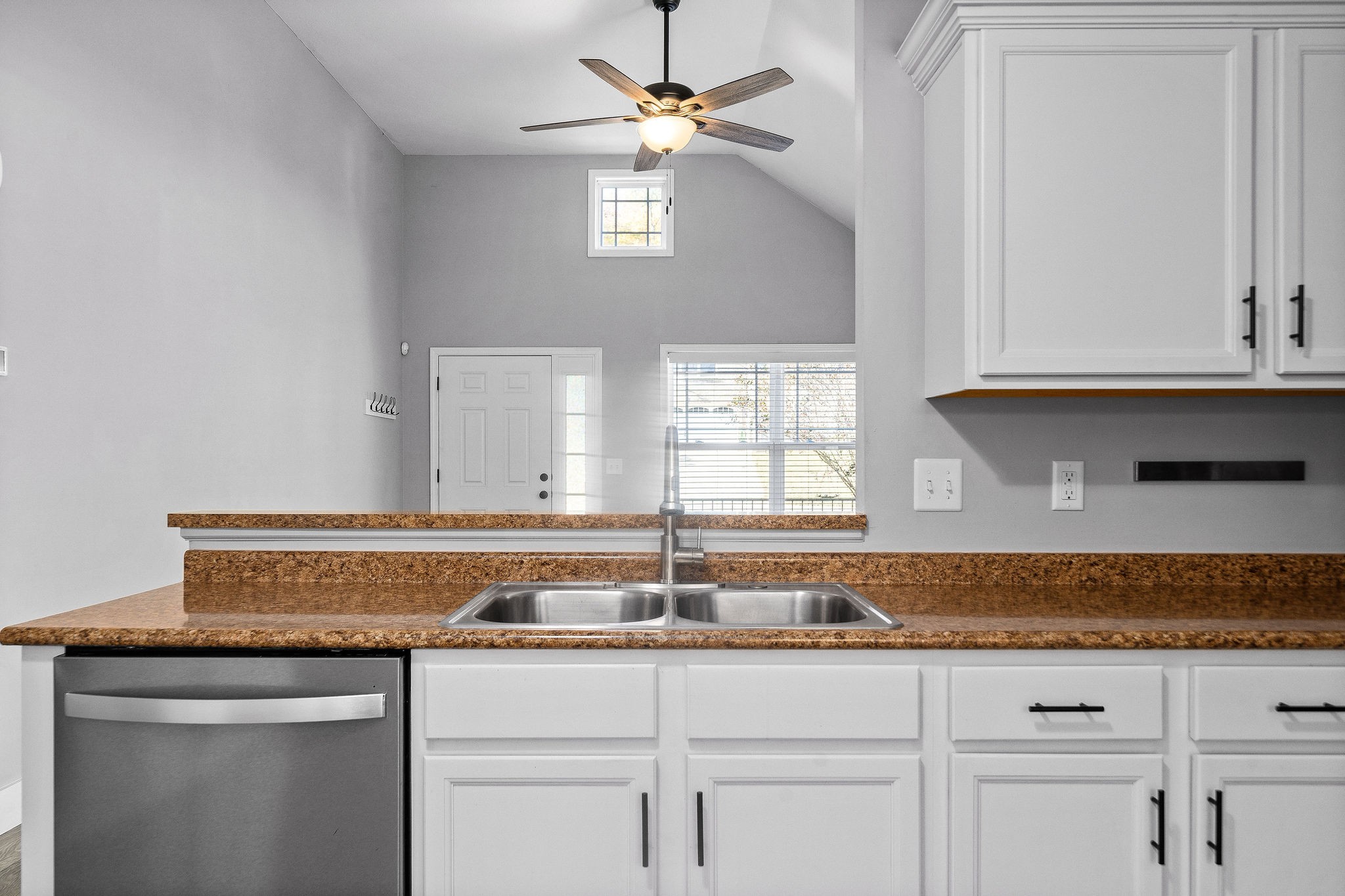 636 Hidden Valley Dr