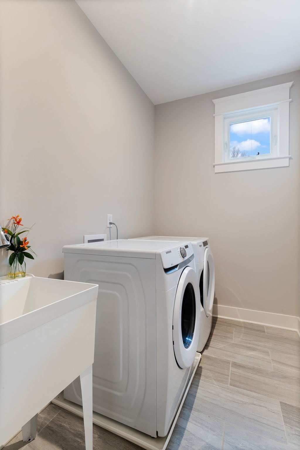 2423 Inga St Unit: A