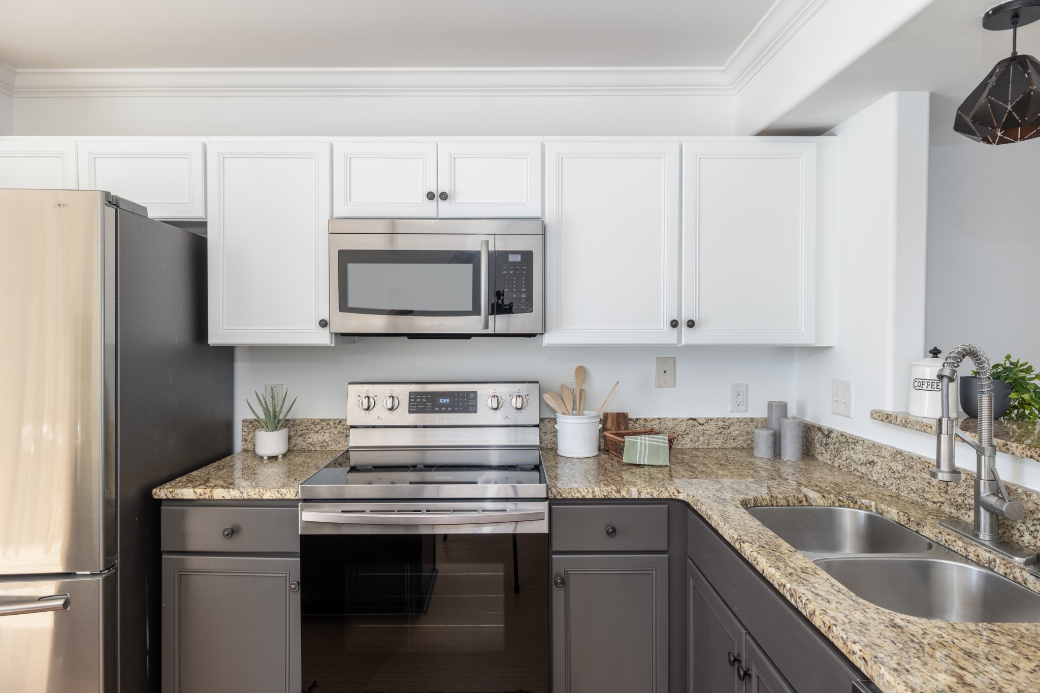 124 Cobblestone Place Dr