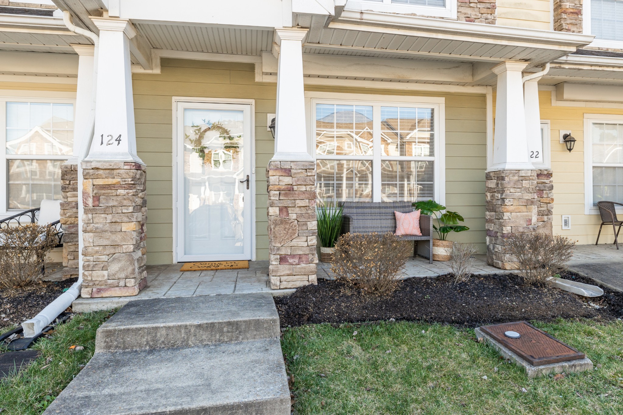 124 Cobblestone Place Dr