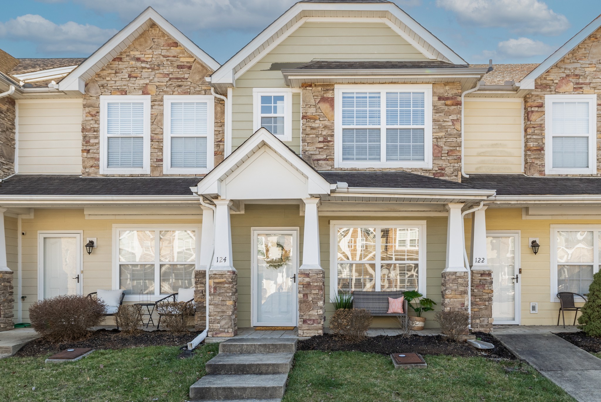 124 Cobblestone Place Dr