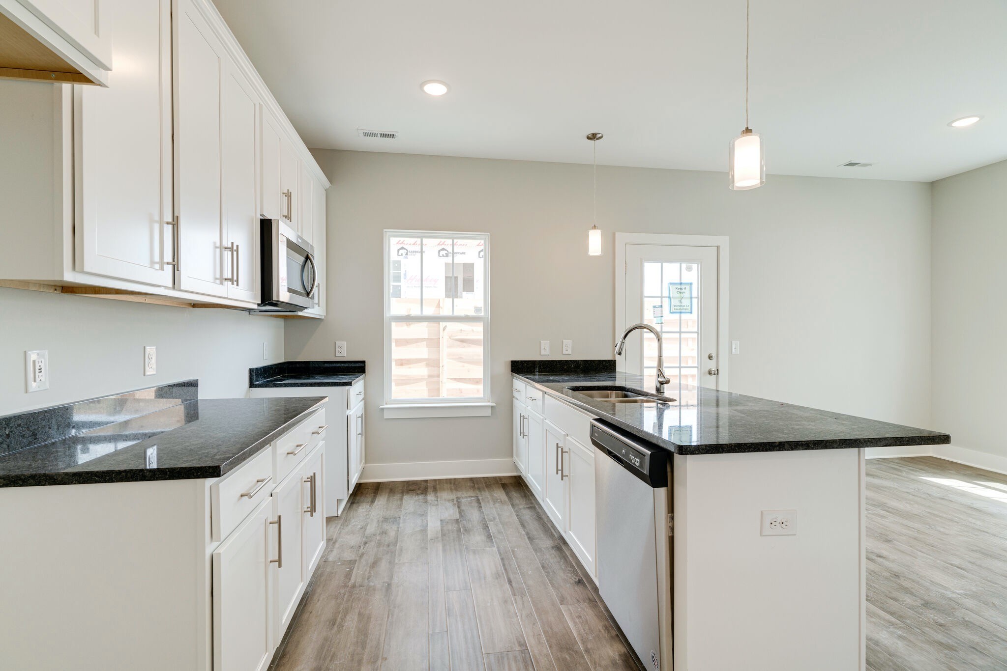 2285 Bayport Ave Unit: 228