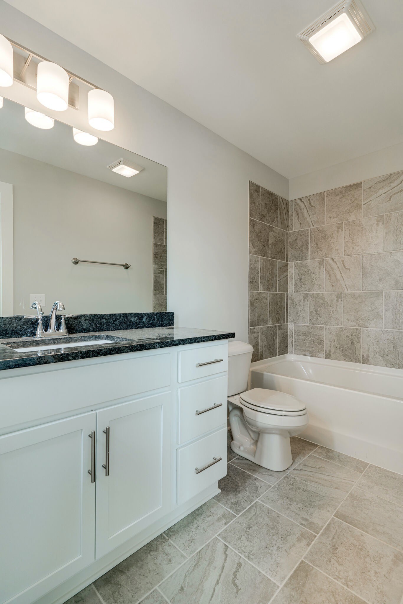 2285 Bayport Ave Unit: 228