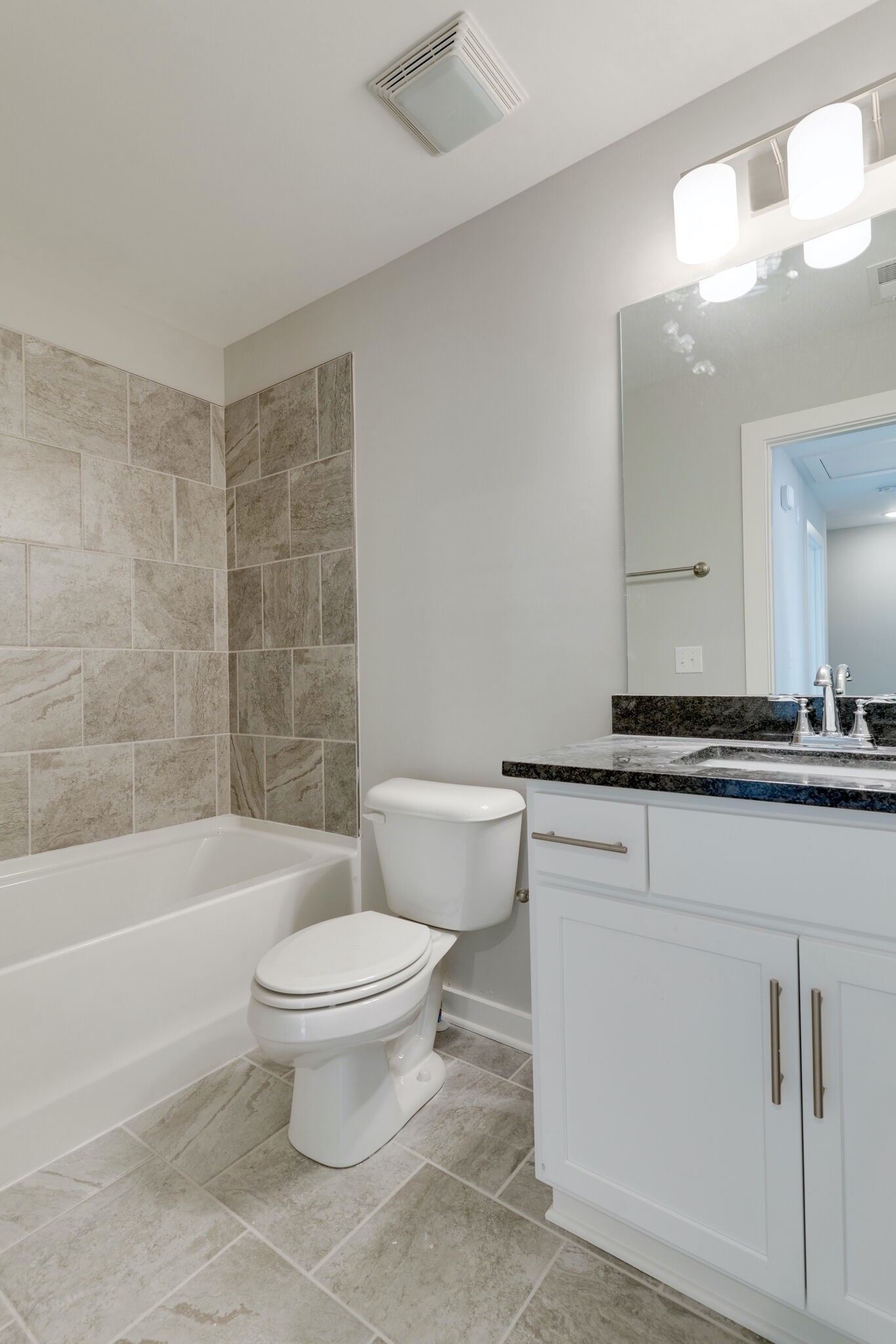 2285 Bayport Ave Unit: 228