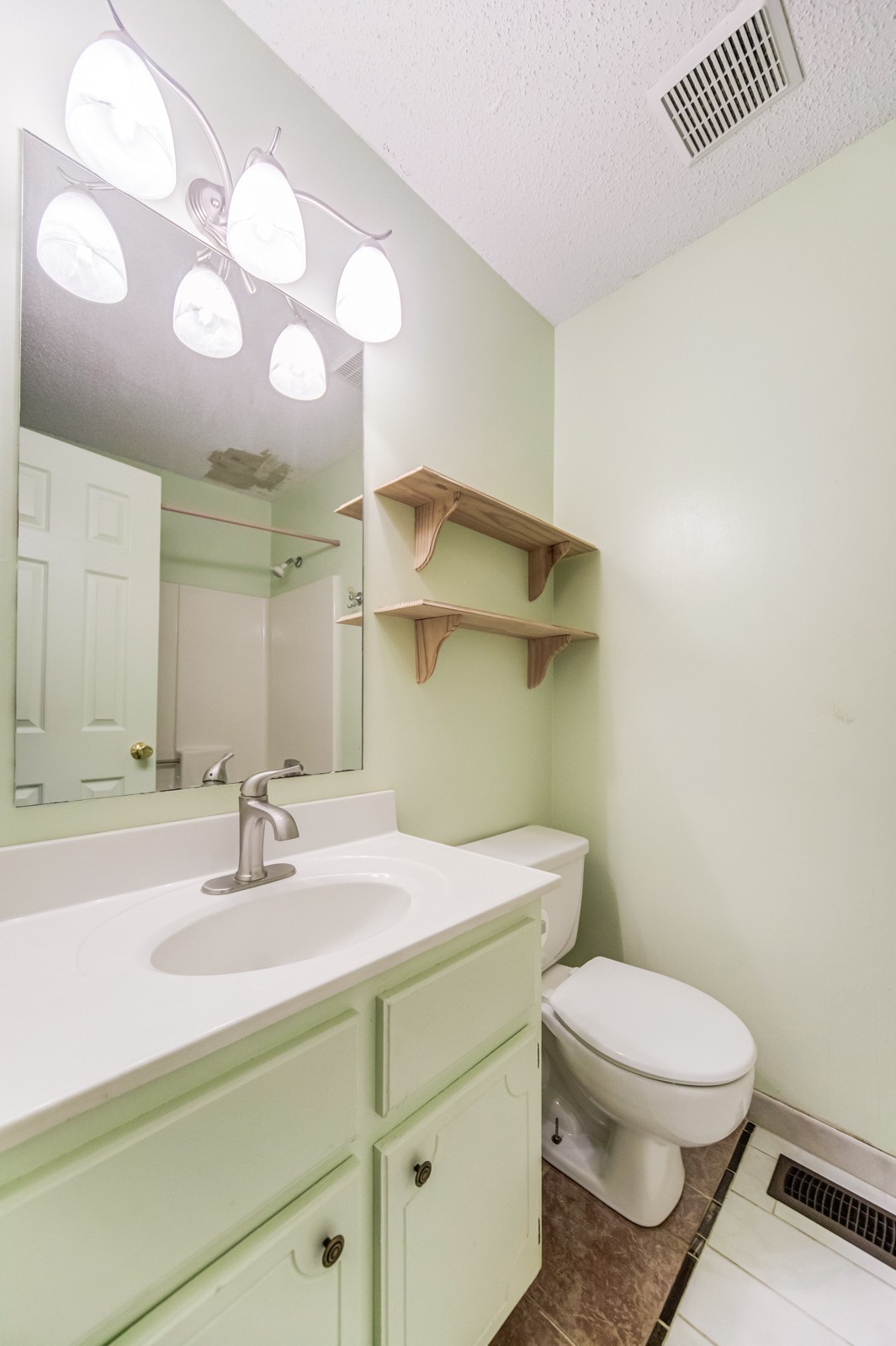 1520 Heritage View Blvd