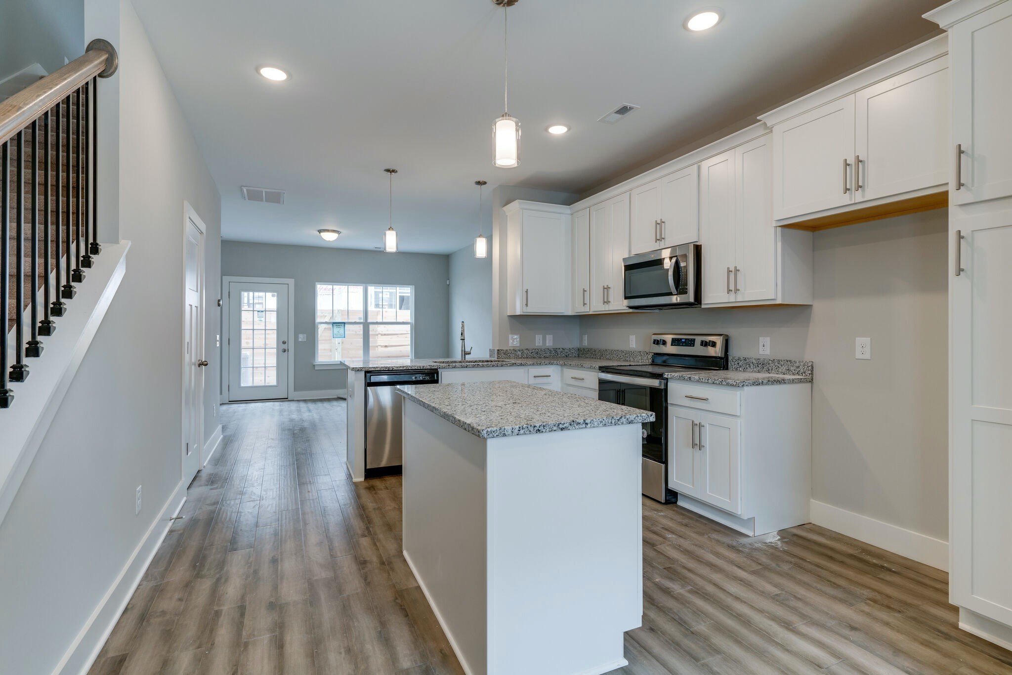 2504 Hanford Ave Unit: 225