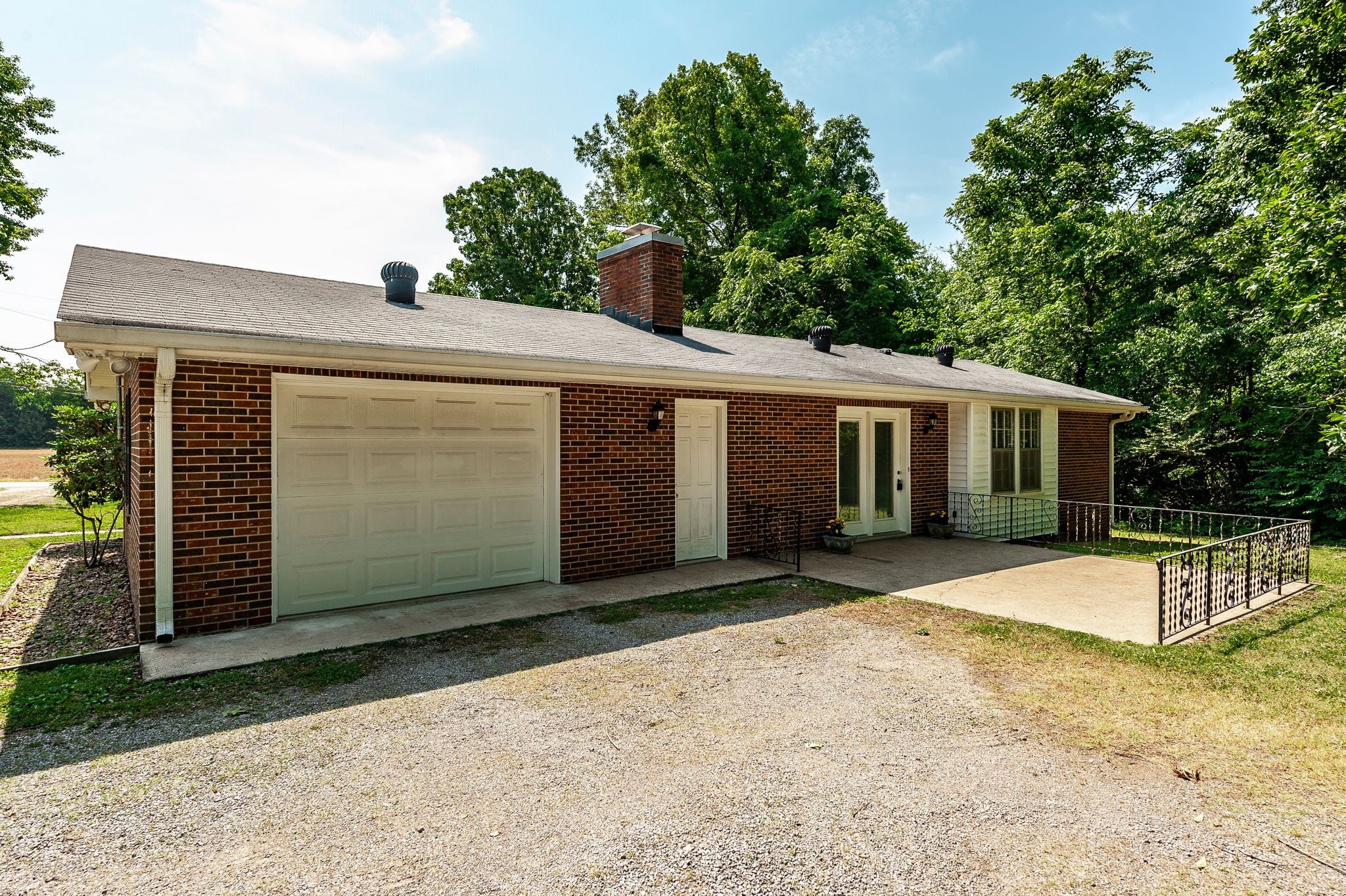 6217 Eatons Creek Rd