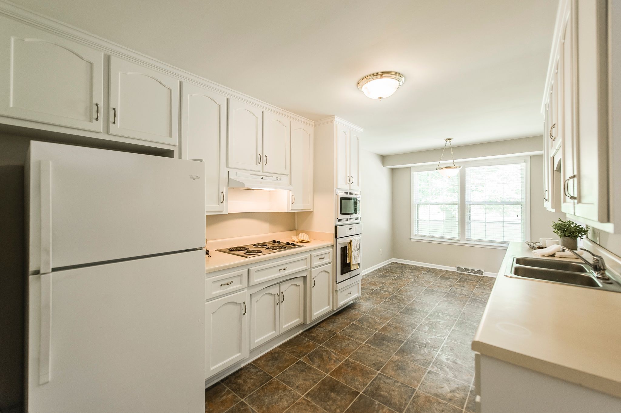 6217 Eatons Creek Rd