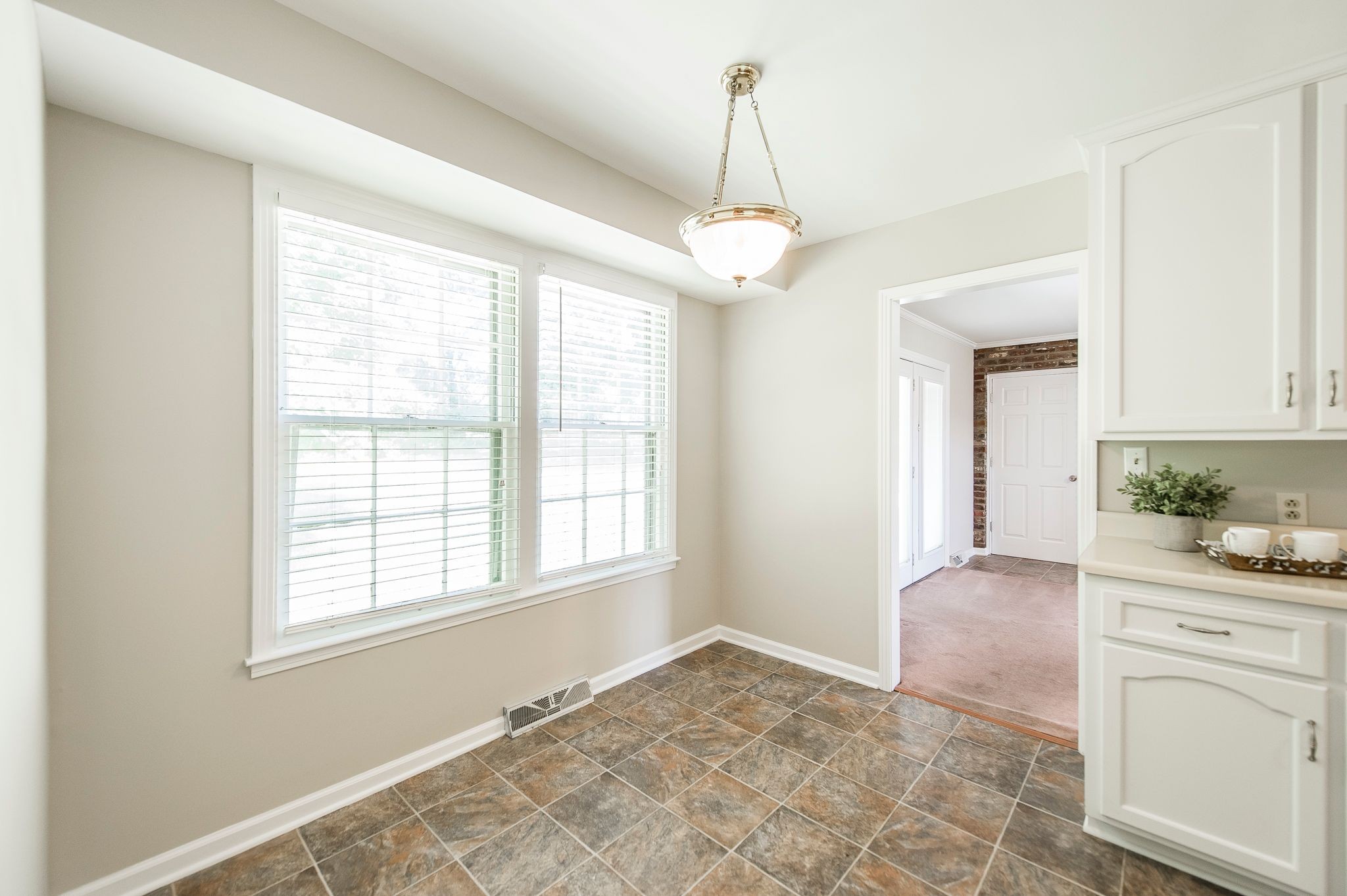 6217 Eatons Creek Rd