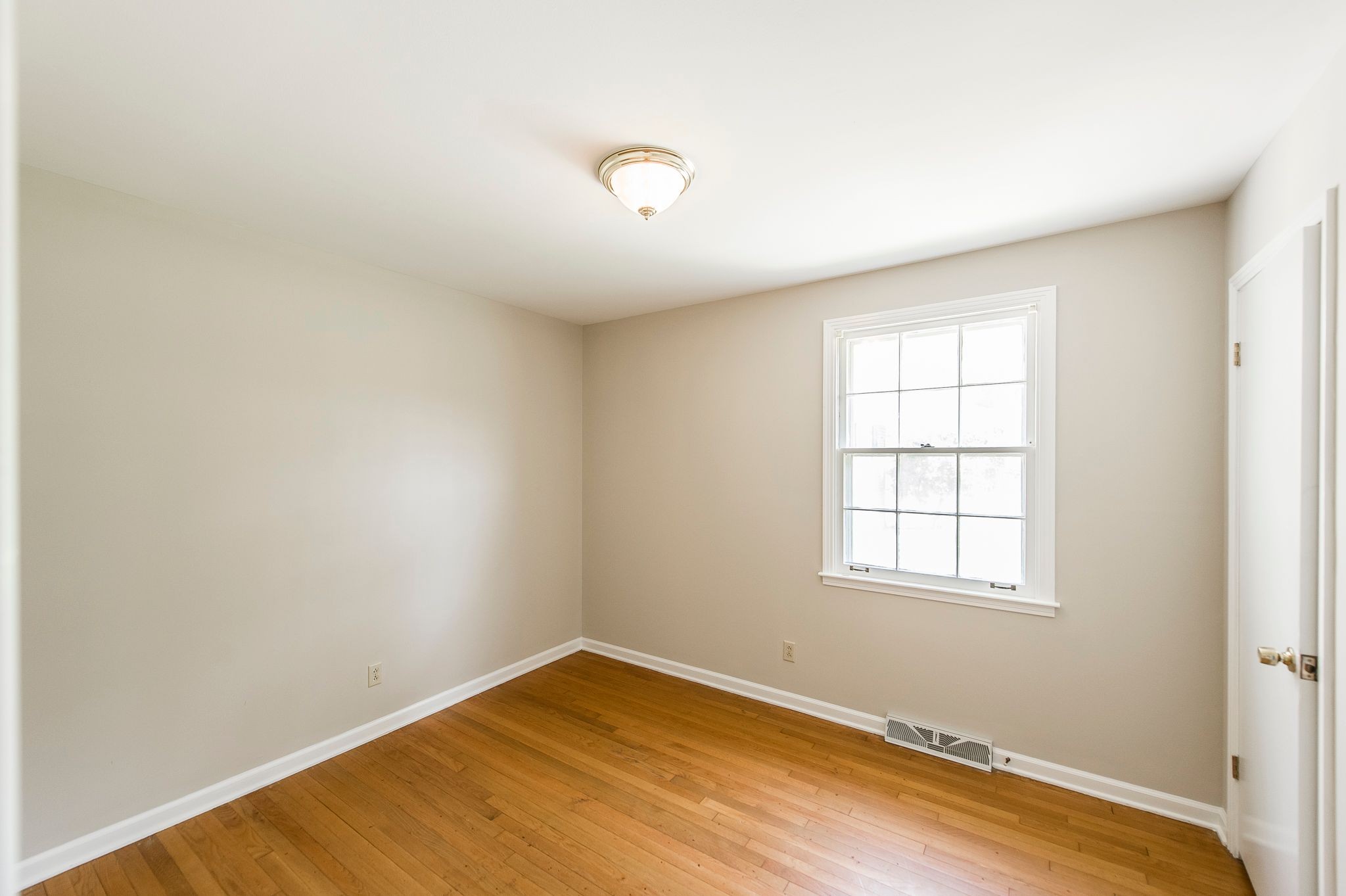 6217 Eatons Creek Rd