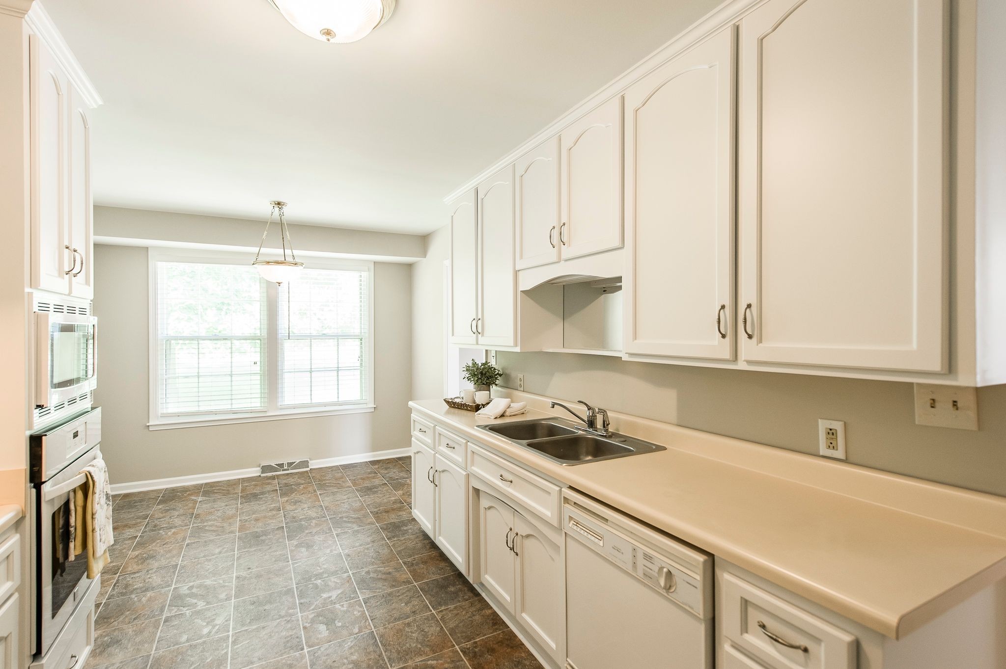 6217 Eatons Creek Rd