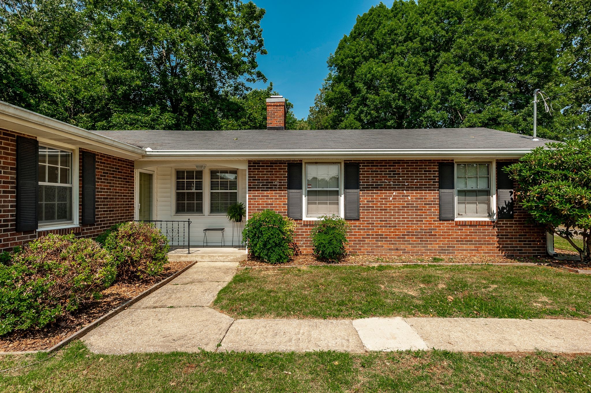 6217 Eatons Creek Rd