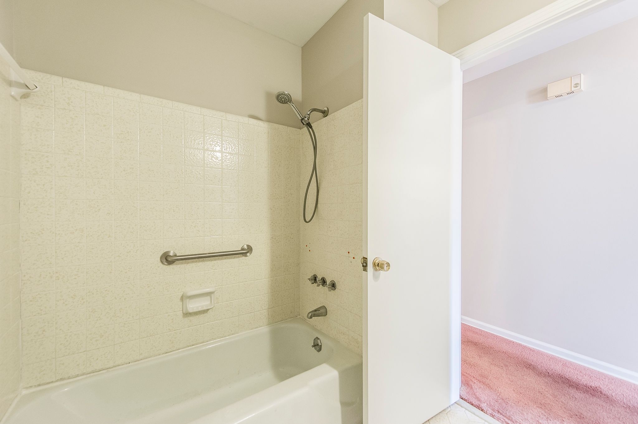 6217 Eatons Creek Rd