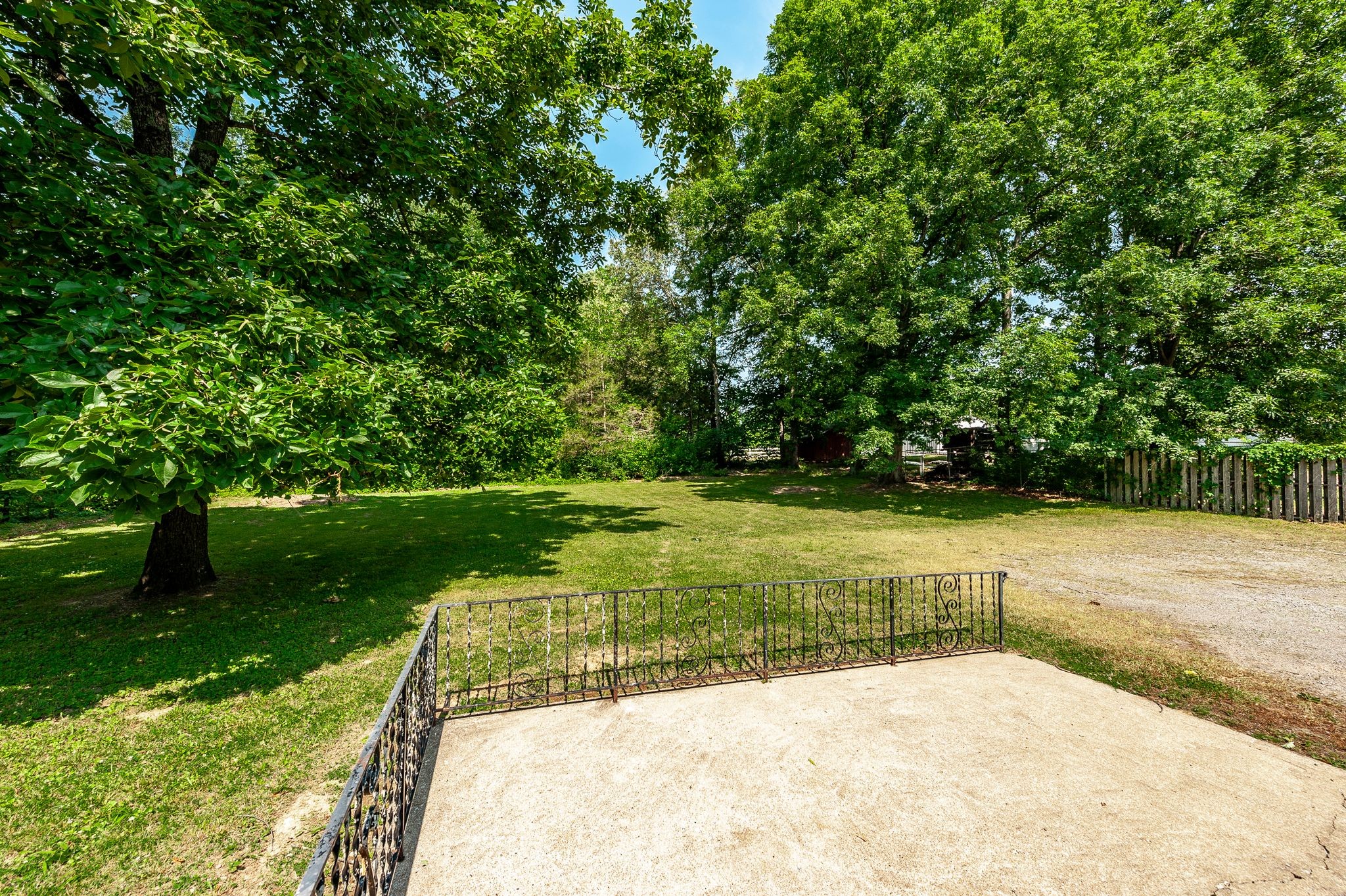 6217 Eatons Creek Rd