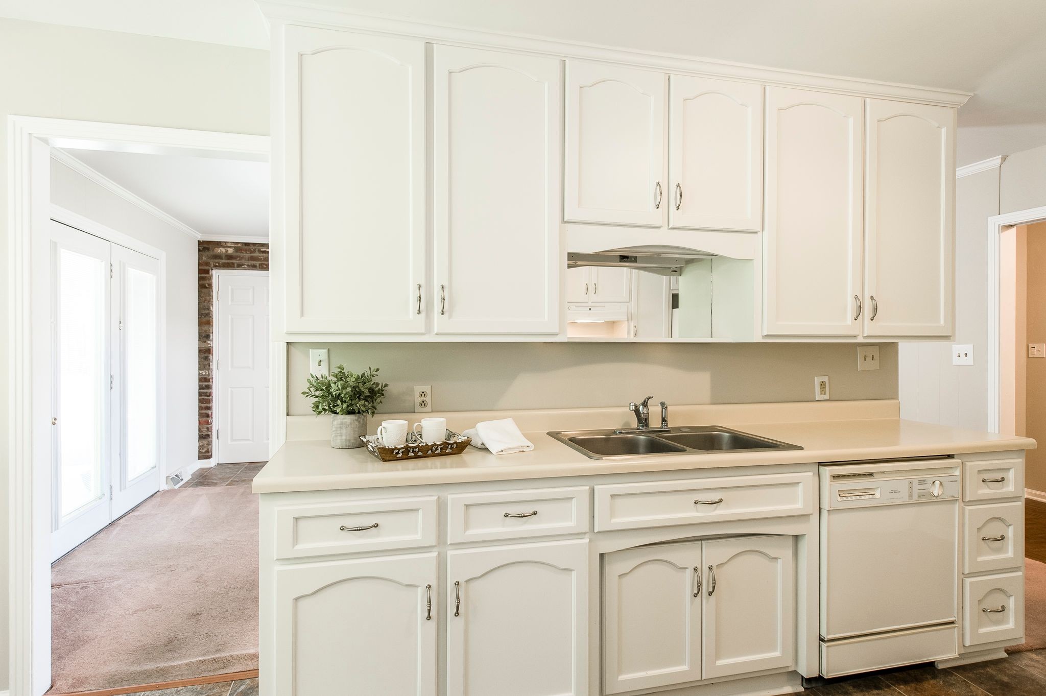 6217 Eatons Creek Rd