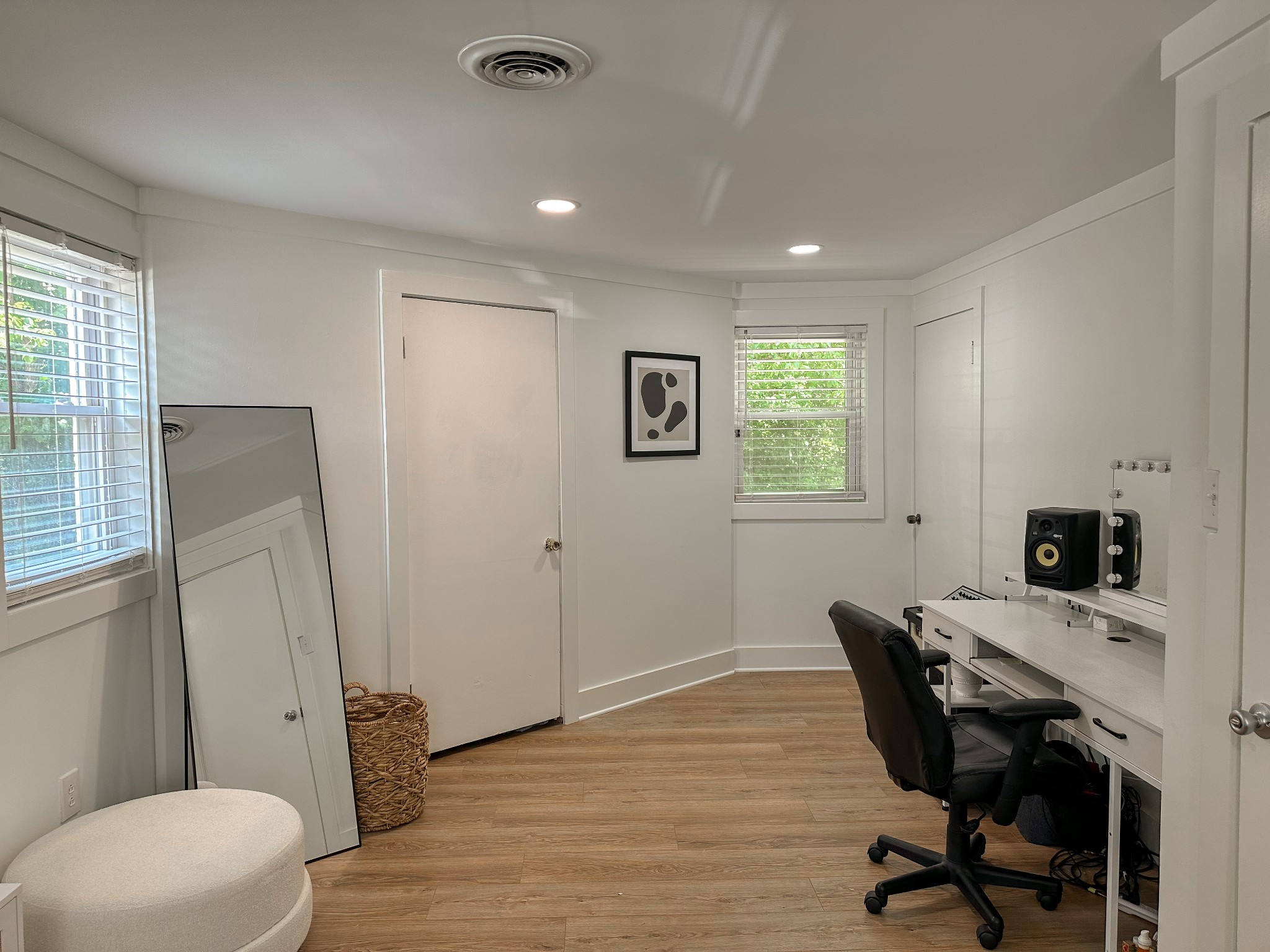 408 Barclay Square Cir