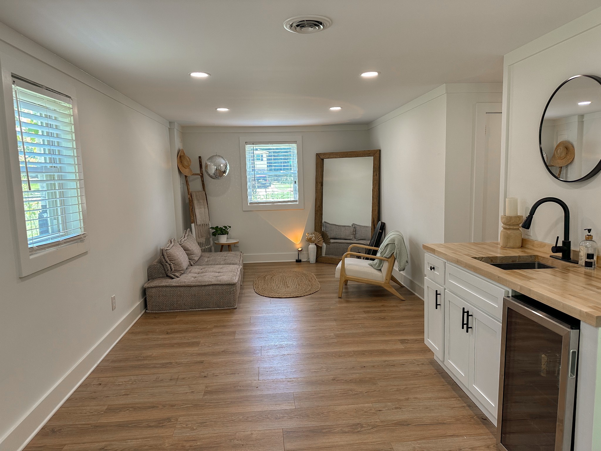 408 Barclay Square Cir