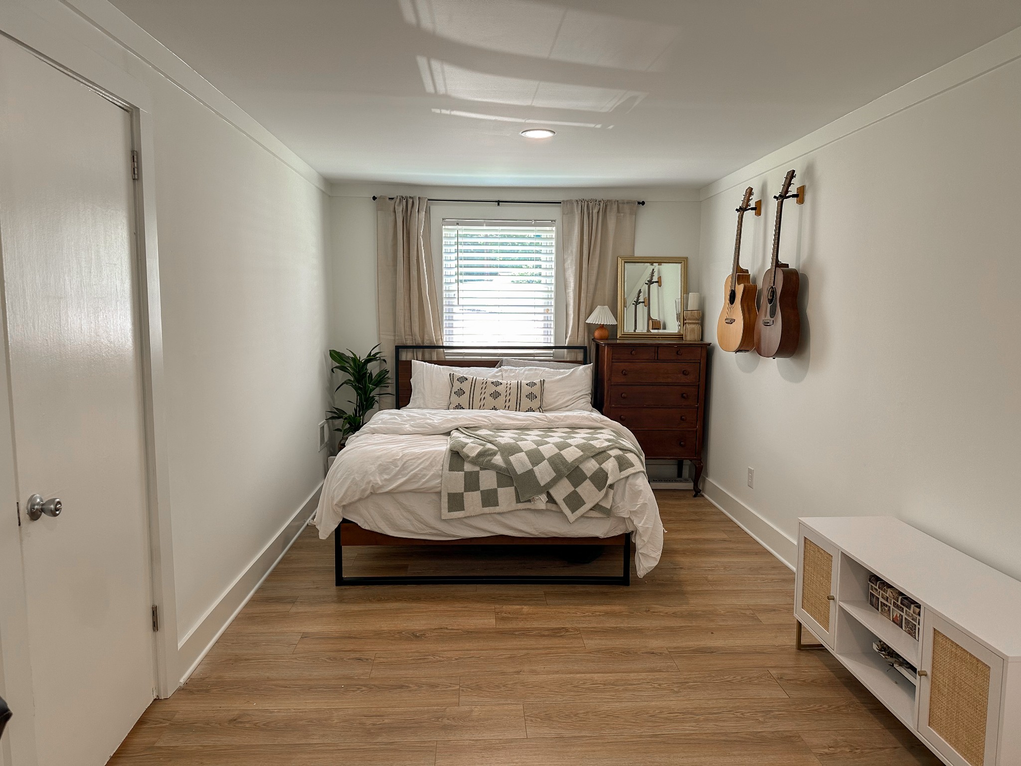 408 Barclay Square Cir