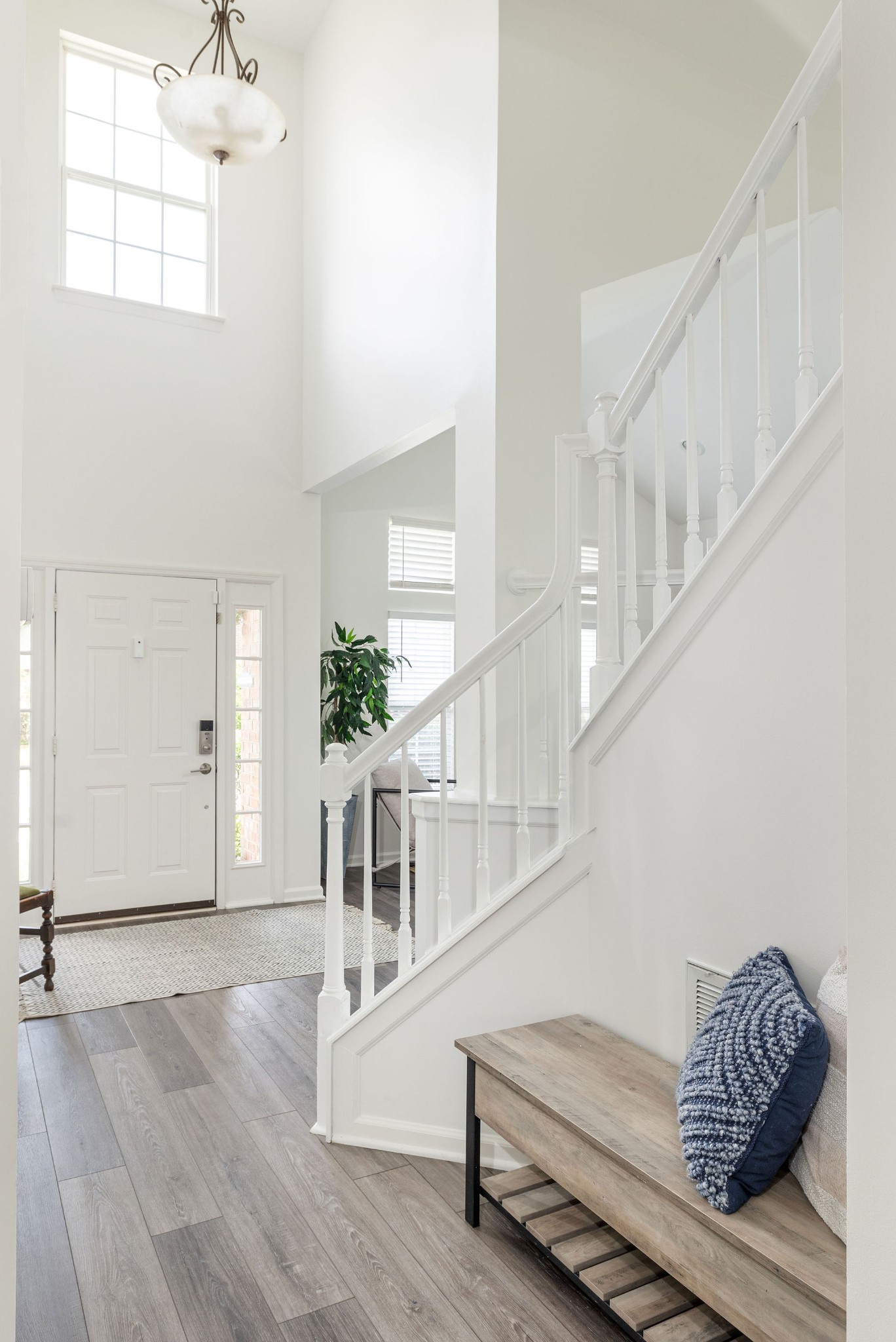 310 Devonshire Dr