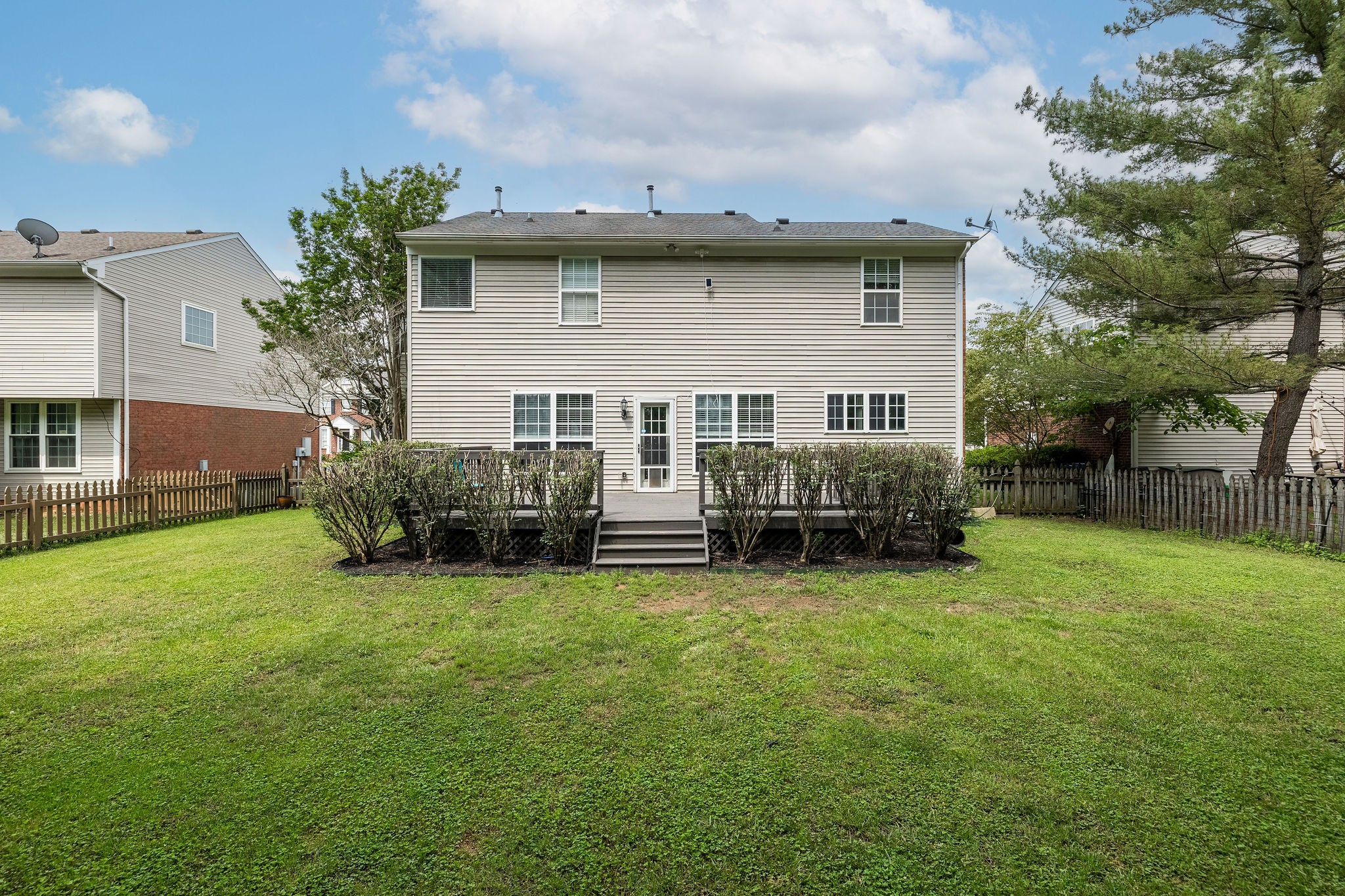 310 Devonshire Dr