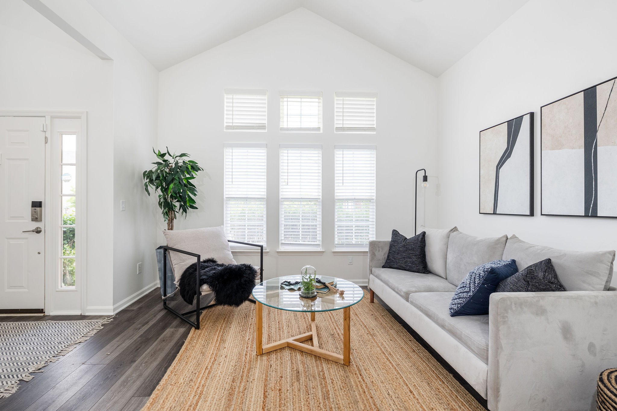 310 Devonshire Dr