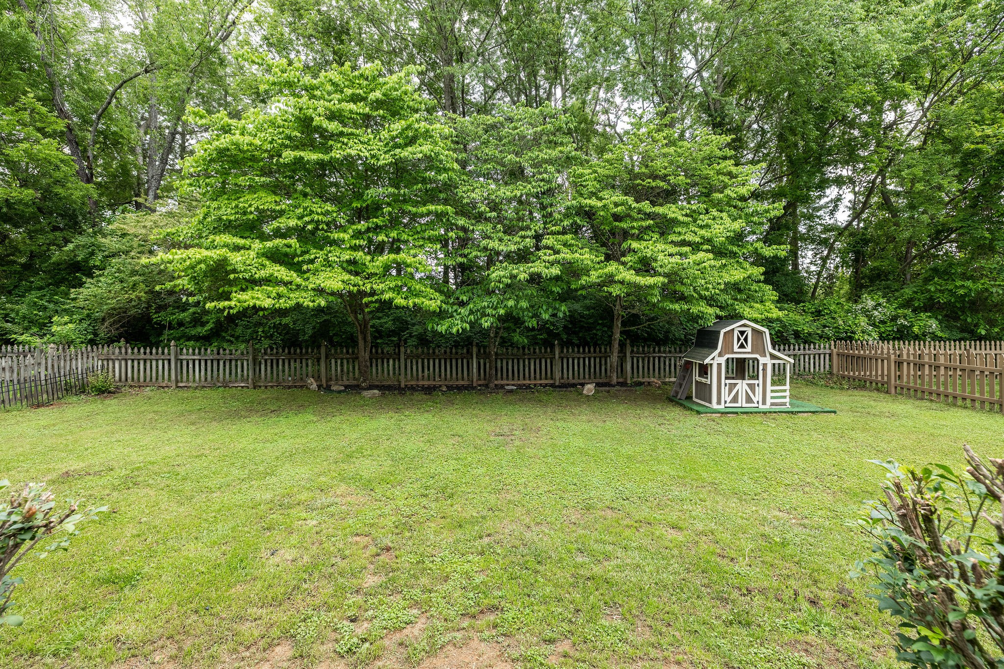 310 Devonshire Dr
