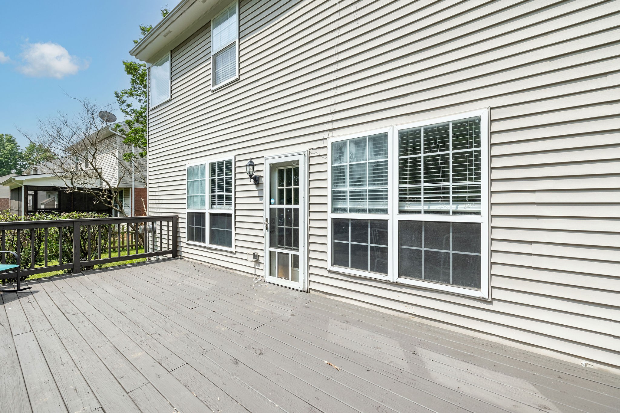 310 Devonshire Dr