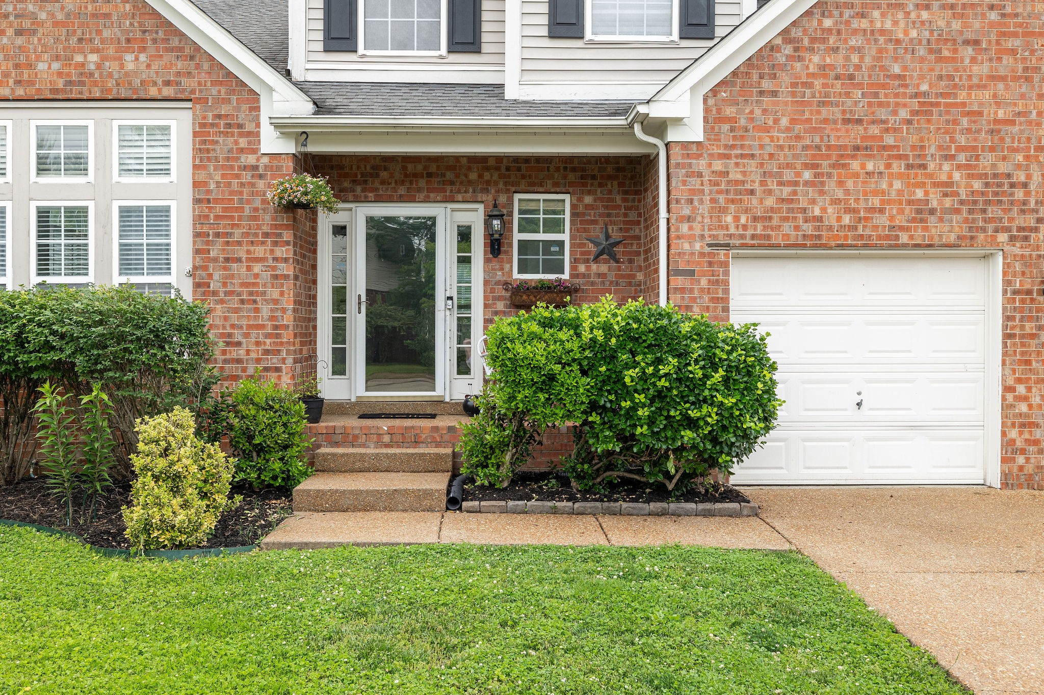 310 Devonshire Dr