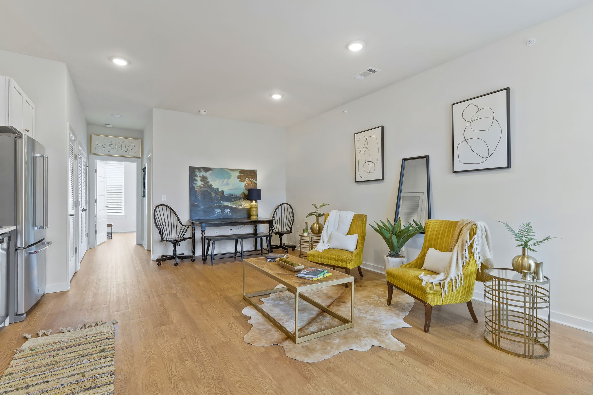 600 E Trinity Ln Unit: 304