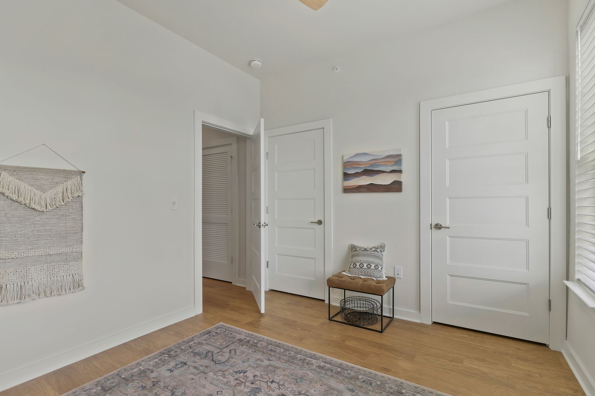 600 E Trinity Ln Unit: 304