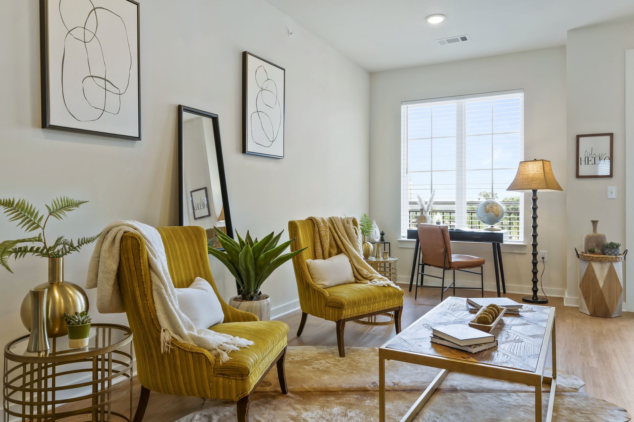 600 E Trinity Ln Unit: 304