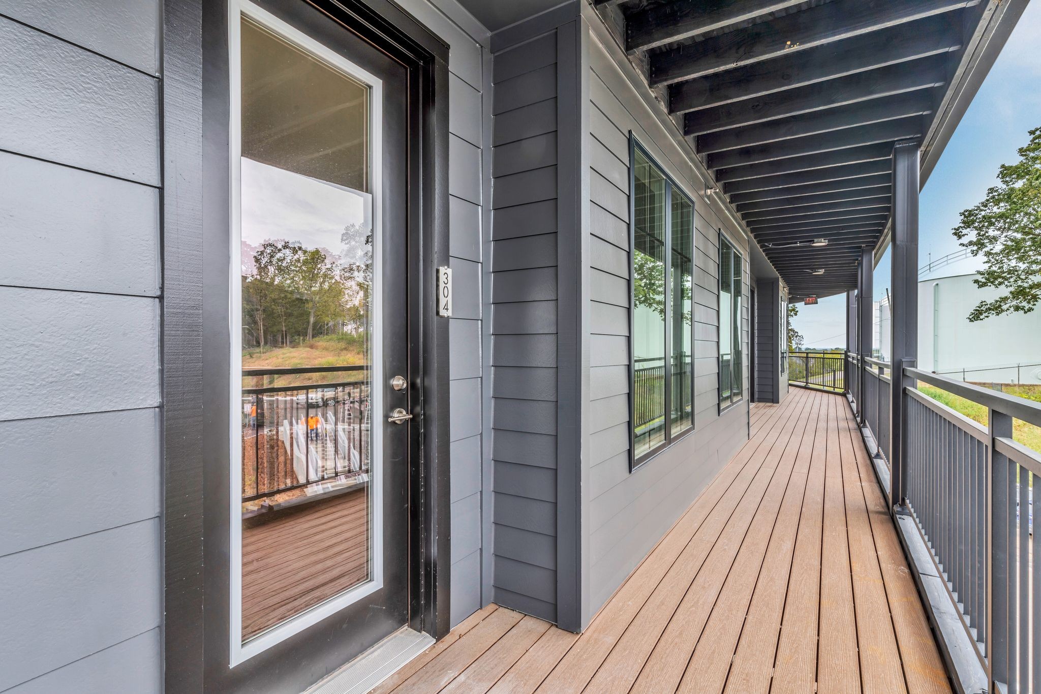 600 E Trinity Ln Unit: 304