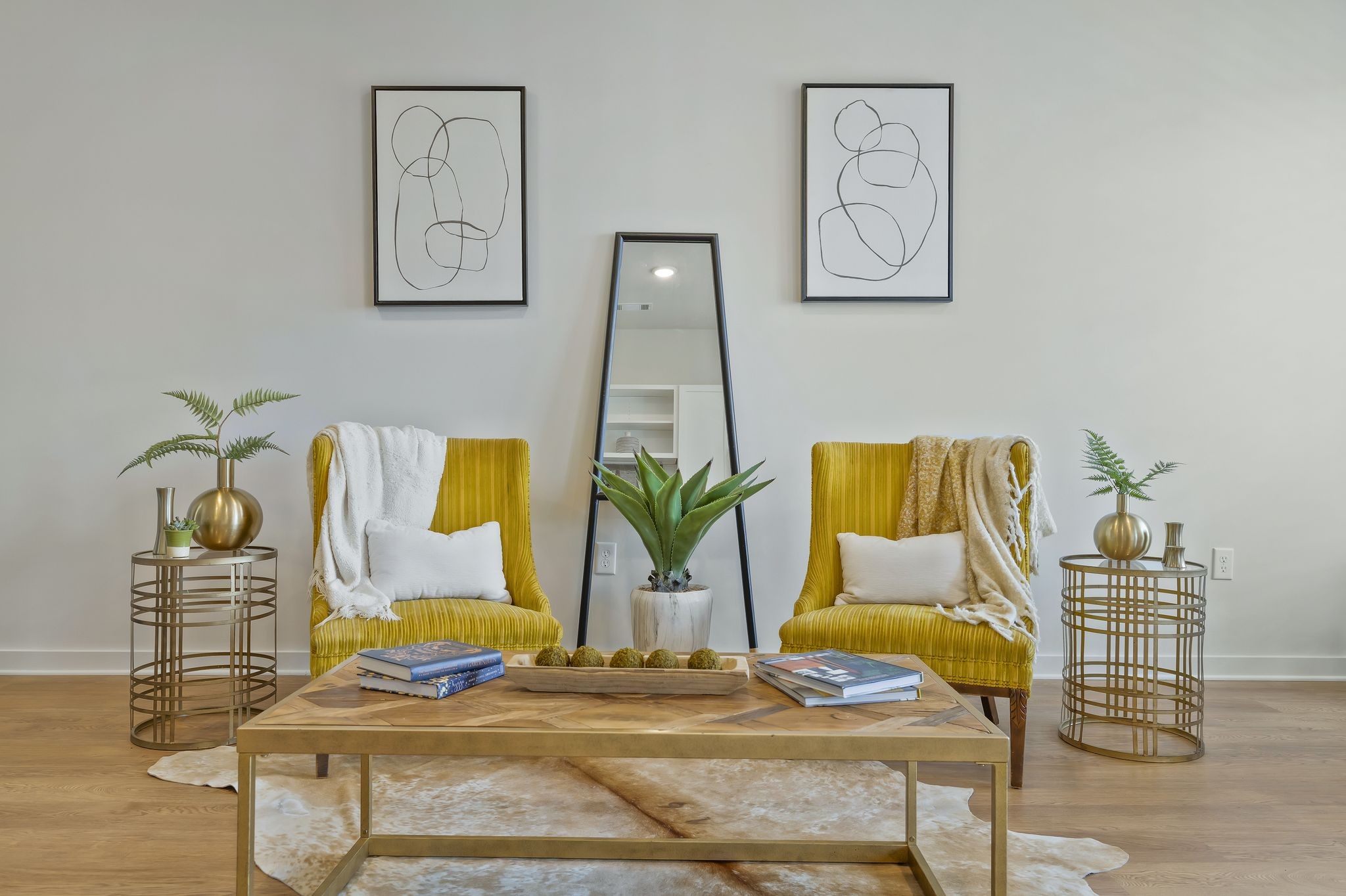 600 E Trinity Ln Unit: 304