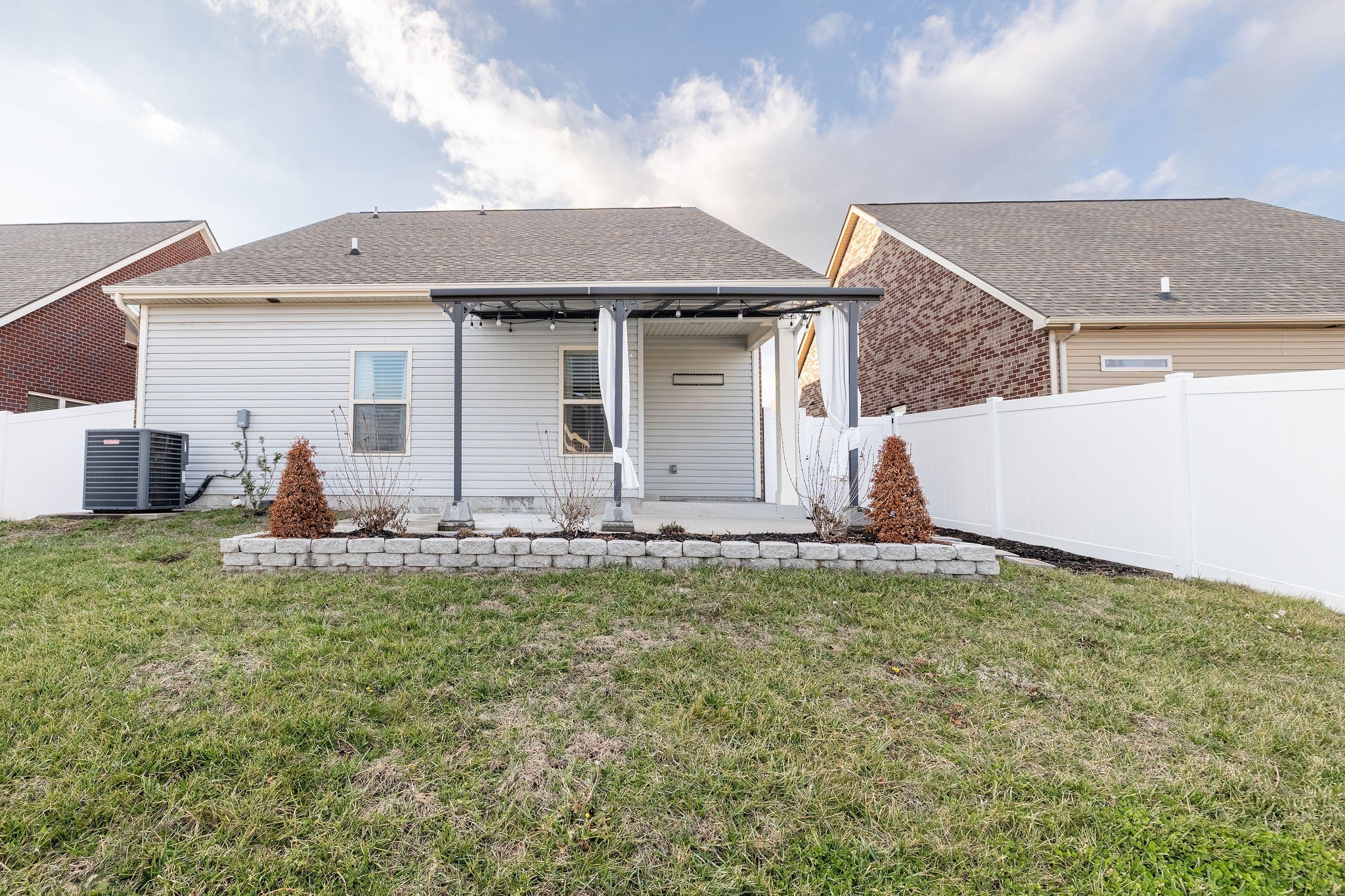 1043 Alexandria Way