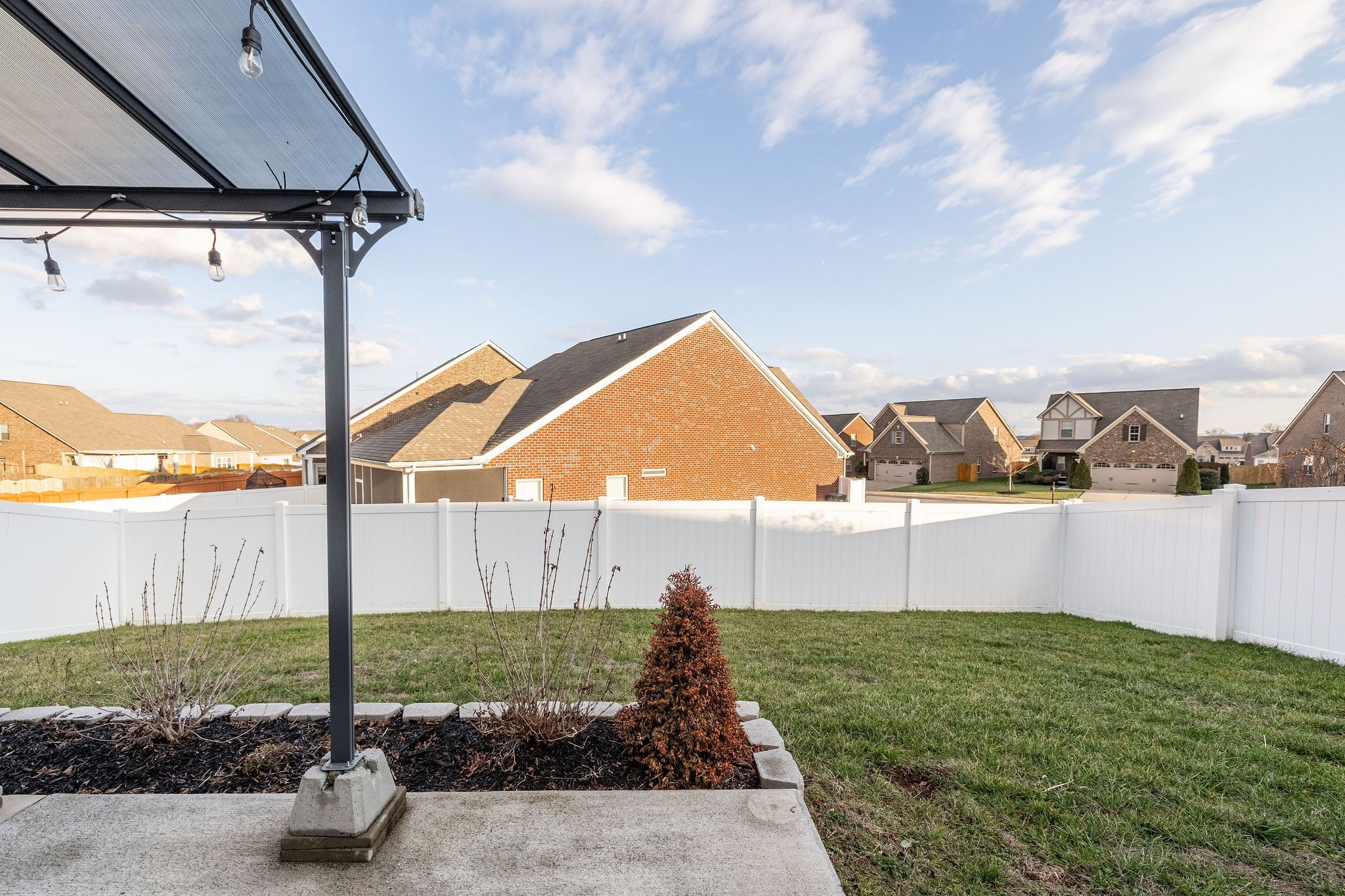 1043 Alexandria Way