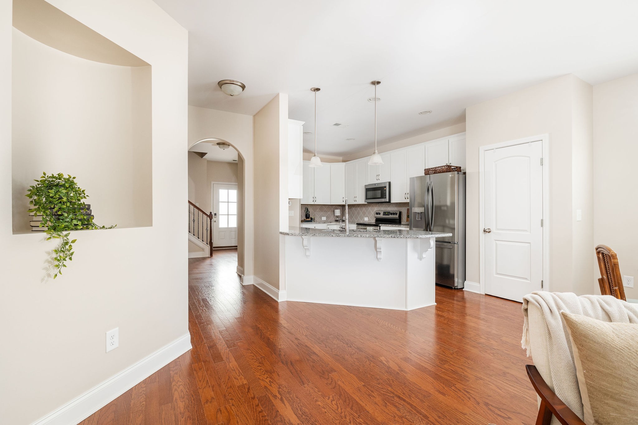 1043 Alexandria Way