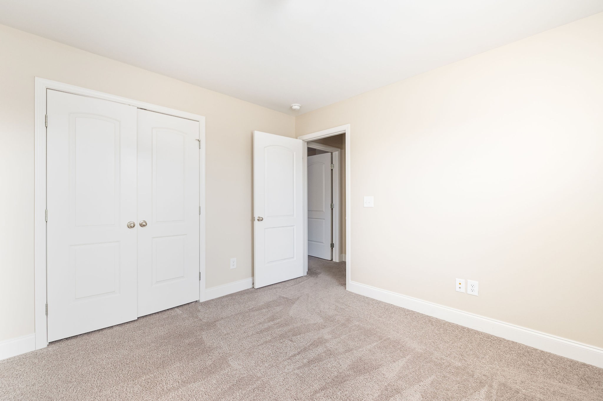 1043 Alexandria Way