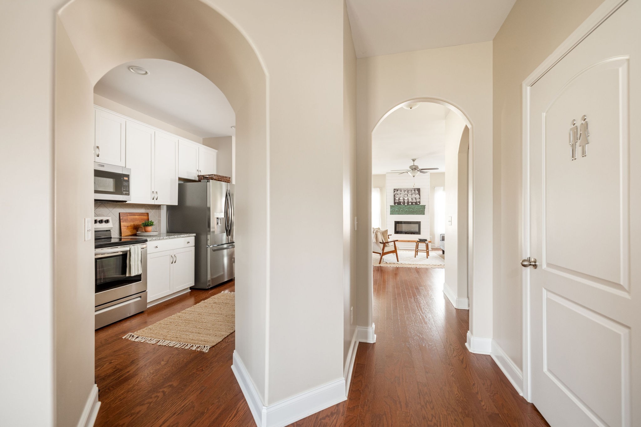 1043 Alexandria Way