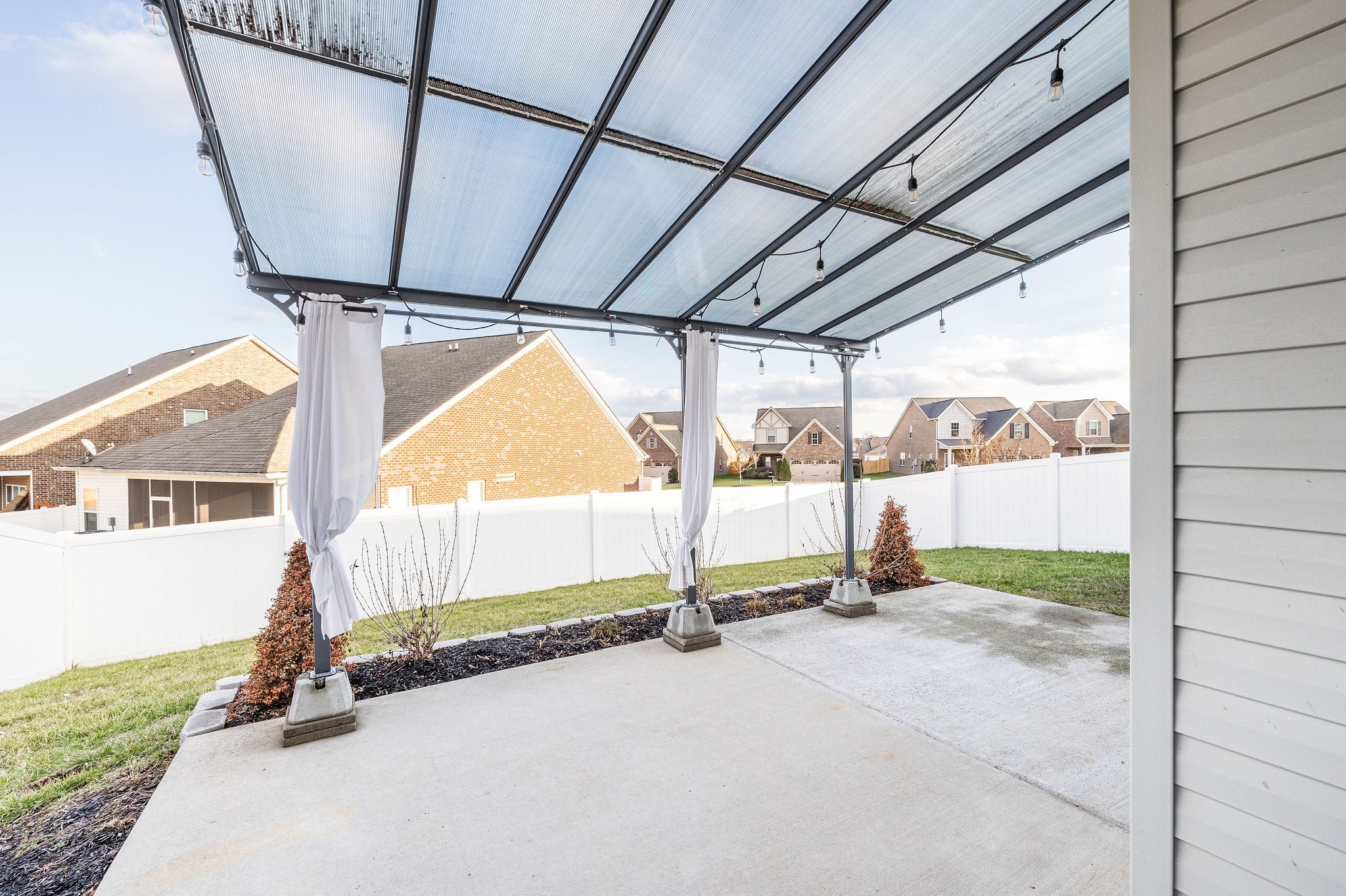 1043 Alexandria Way