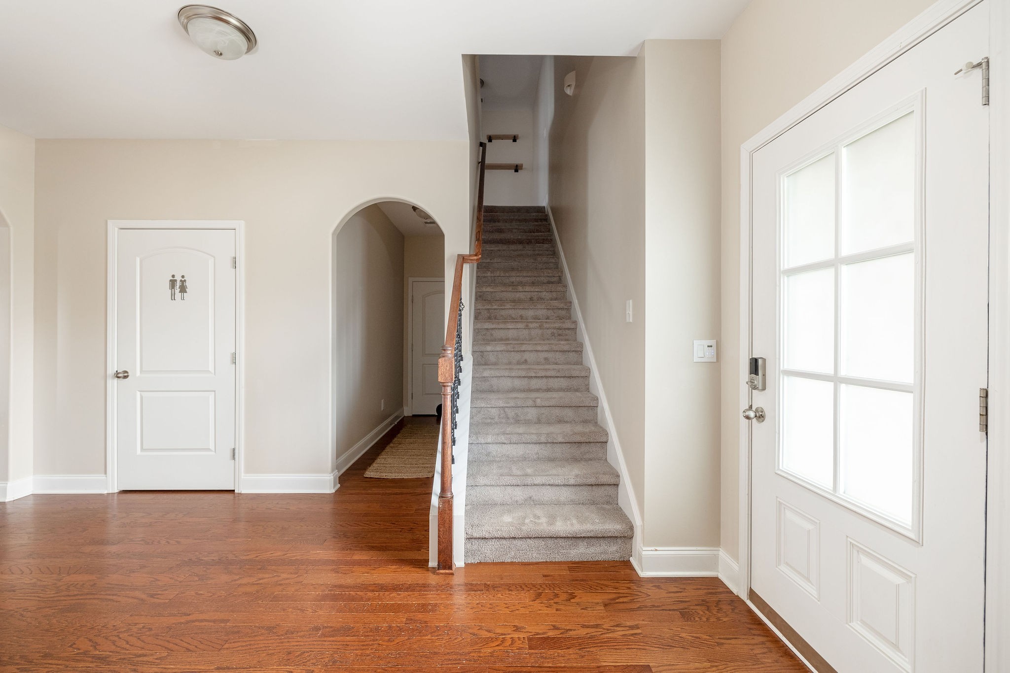 1043 Alexandria Way