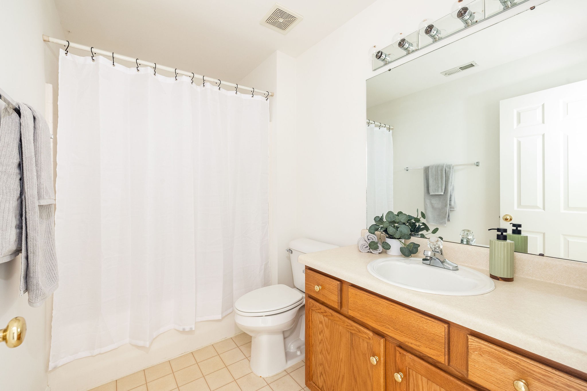 1009 Summerview Ct
