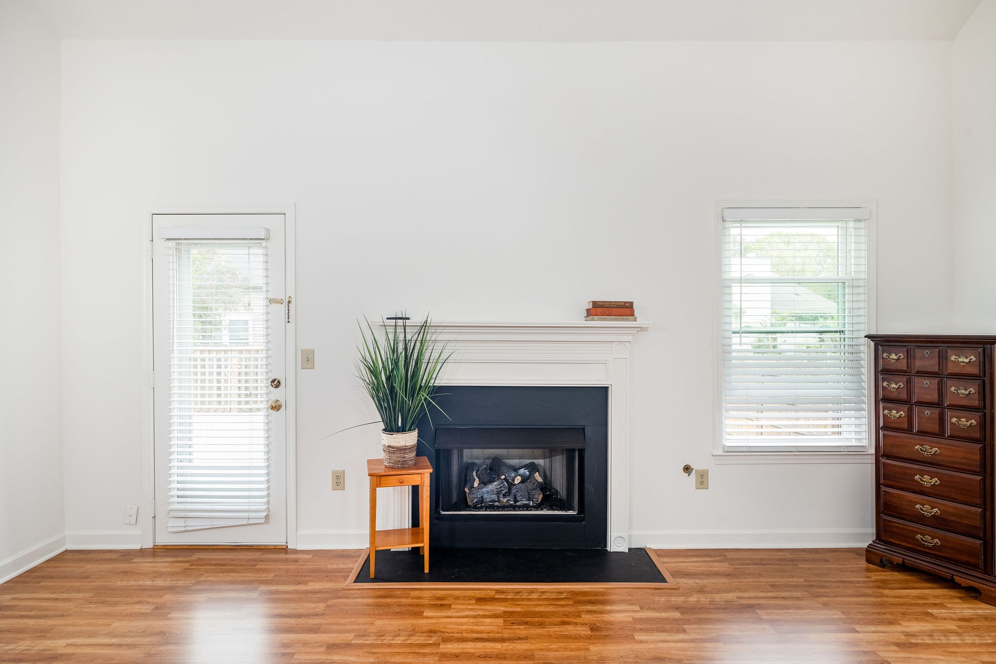 1009 Summerview Ct