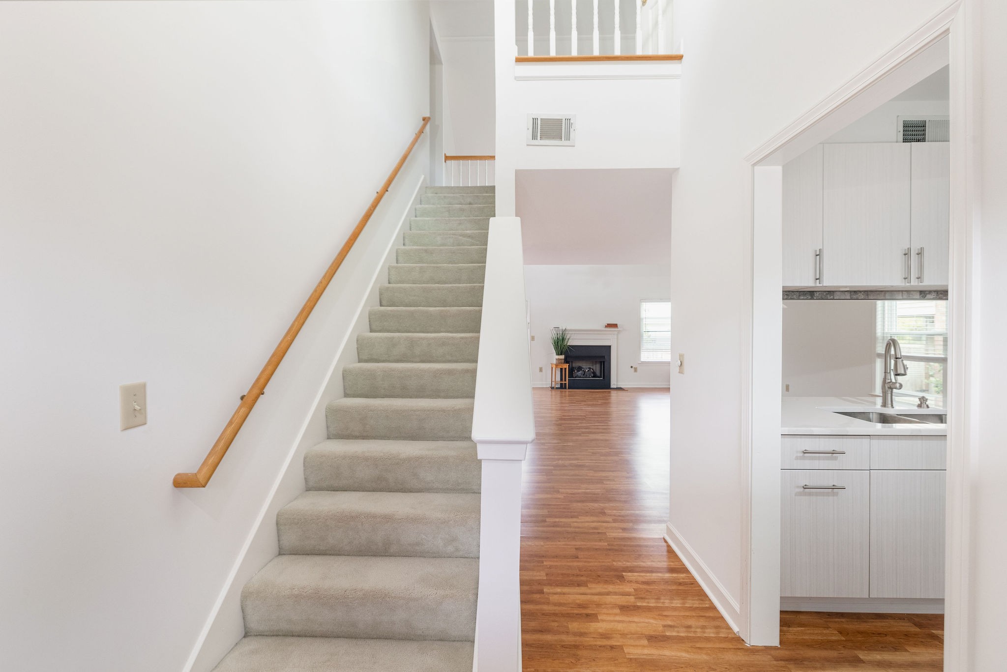 1009 Summerview Ct